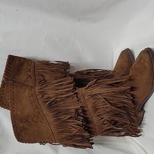 Ladies Hot Rated Fringe Knee Boots, size 7.5